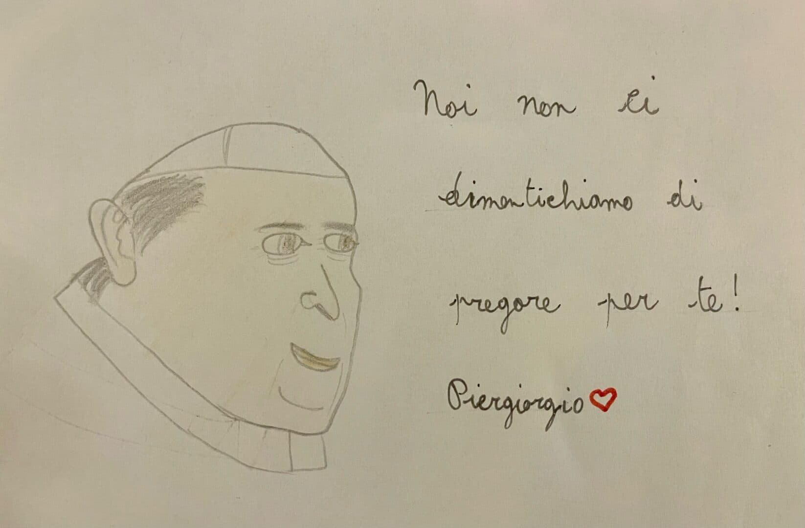Migliaia di disegni, lettere e preghiere stanno arrivando dai bambini di tutto il mondo, un segno che ci ha sorpreso ma che, in fondo, era da aspettarsi.